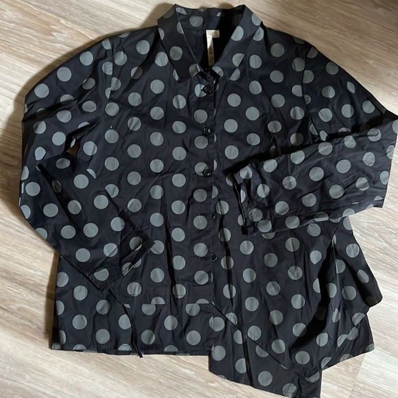 COMFY USA Black & Gray Polka Dot Button-Up Asymmetric-Hem Blouse Shirt Size M - Picture 4 of 6